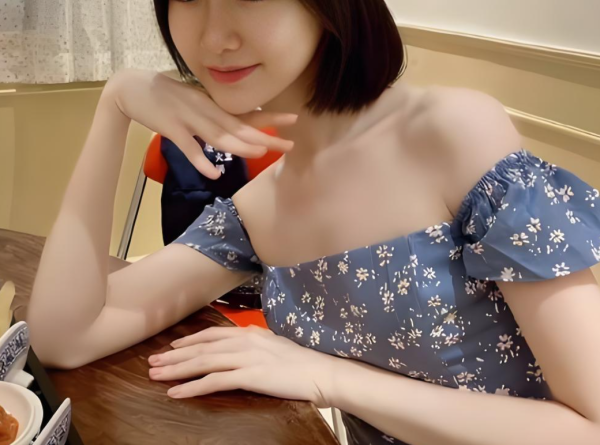 派生资本 美瞳甜妹被渣爹搅黄豪门婚事的瓜